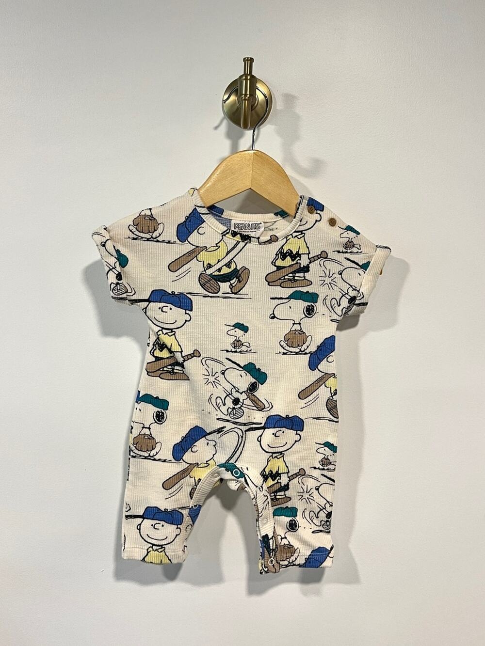 Peanuts Charlie Brown Snoopy Baseball Outfit